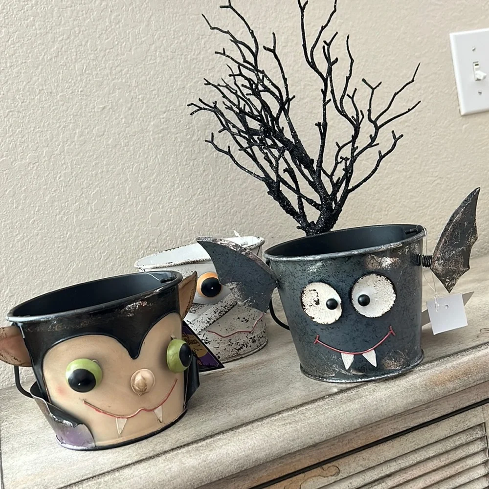 Vintage Inspired Halloween metal baskets/pails set/3